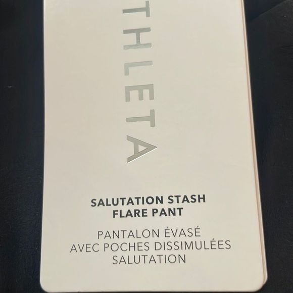 NWT Athleta Salutation Stash Flare Pant Small Petite Black - Picture 8 of 9